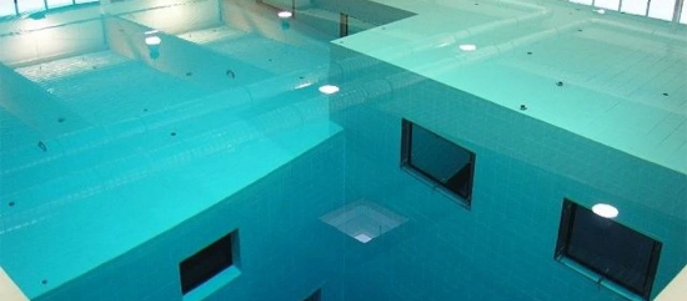 Αυτή είναι η βαθύτερη πισίνα του κόσμου - Έχει 33 μέτρα βάθος και 2,5 εκατομμύρια λίτρα νερό (φωτο)